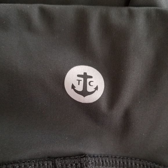 Black Total Comfort Capris Workout Pants w Pockets - Picture 6 of 6